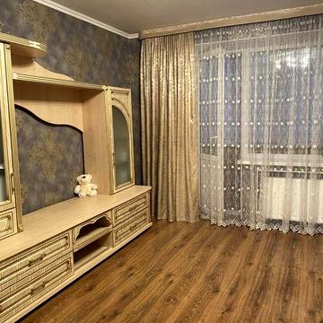 Продам 3 кімнатну квартиру в центрі з АО
