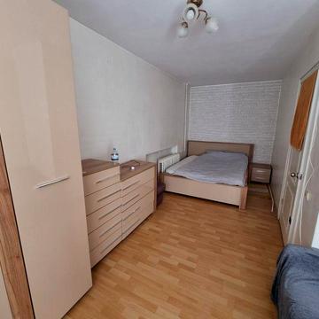 Продаж 1 км квар вул Ушинського 23 Космонатів Караваєві дачі Волинська