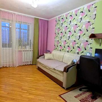 Продам 3-х кімнатну квартиру на вул. Рональда Рейгана 10