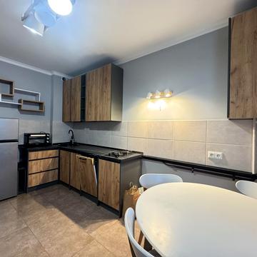 Фріца Гленца вул., 14