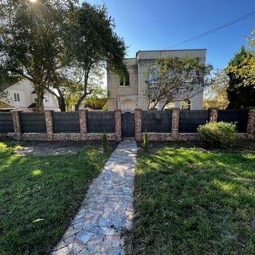 Будинок новосінна центр