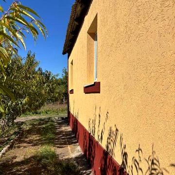 Продам будинок на березі річки