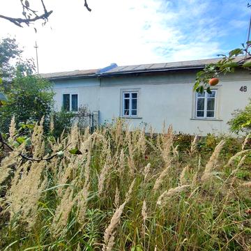 Продаж житлового будинку біля міського озера, земля 8,2сотих