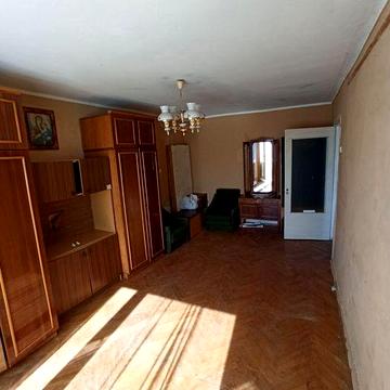 Продам 1-к квартиру 30,1 м2 в центрі без ремонту  Надвірної. Мало