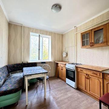 Продаж 2 кімнатної квартири на Героїв України