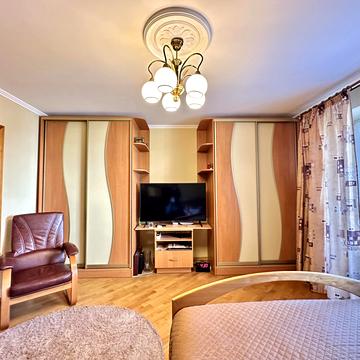 Петра Панча вул., 8