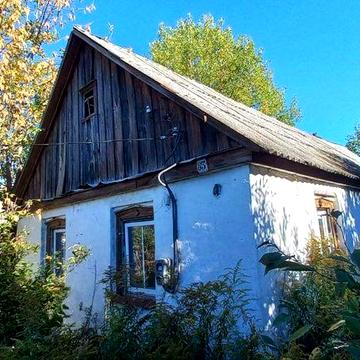 Продам терміново земельну ділянку/будинок під забудову чи капітальний