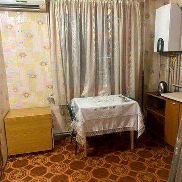 Продам 2-комнатную квартиру на Левом берегу, 1 микрорайон, АГО. Р