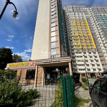 Академіка Заболотного вул., 15