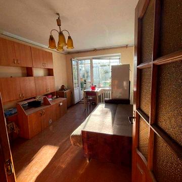 НАЙКРАЩА ЦІНА! 2-кімнатна квартира на Виставці в житловому стані 33981