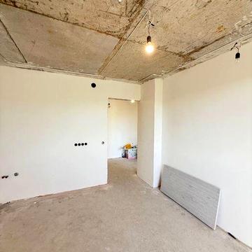 Продаж 1-кім квартири новобуд з частковим ремонтом Тракт Глинянський