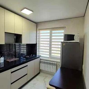 Простора двокімнатна квартира з ремонтом та меблями на Каскаді