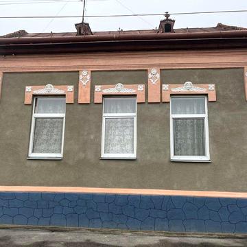 Дім 108 м2, приват ділянка 18 сотин, Берегово вул. Кініжі 48.