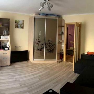 2 к квартира з косметичним ремонтом, 50 кв.м., 4 поверх з 9