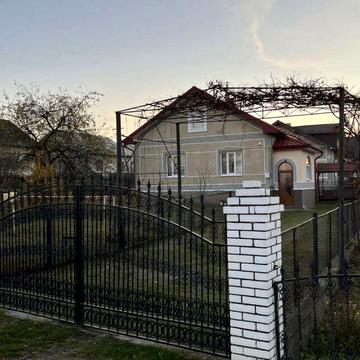 Будинок на довгострокову оренду