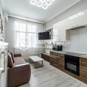 Василя Тютюнника вул. (Анрі Барбюса), 53