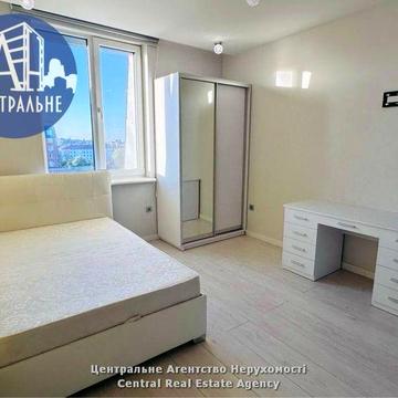 4-кімнатна квартира біля парку Шевченка (можна під ЄВідновлення)