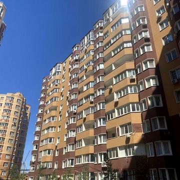 Продам квартиру у новому будинку.