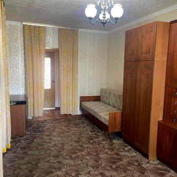 Продам 2кім. кв-ру в теплому цегляному будинку по Будівельників,24