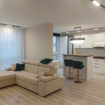 Євгена Коновальця вул., 32