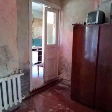 Продам двухкомнатную квартиру со своим входом.АГВ/Нежинская/Центр