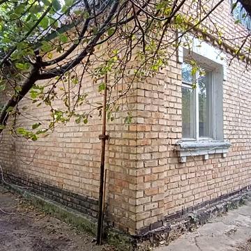 Озерна вул., 33