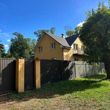 Продаж двоповерхового будинку у селі Крехаїв, Чернігівська область