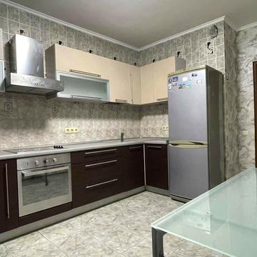 Миколи Бажана просп., 16