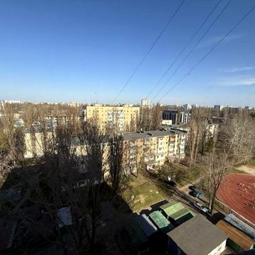 Однокімнатна квартира на Варненській у житловому стані