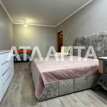 Двухкомнатная квартира с ремонтом вблизи моря