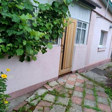 Оренда половини будинку з урахуванням комунальних послуг