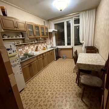 Гетьмана Павла Скоропадського вул. (Льва Толстого), 33