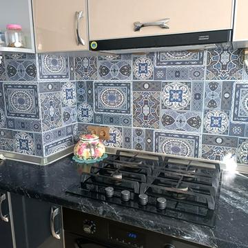 Кримська вул., 71