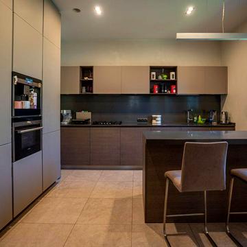 Прорізна, 38