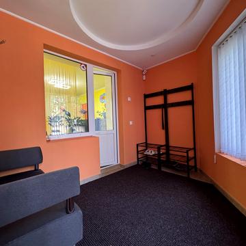 Мінеральна вул., 7