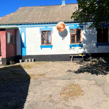 Продається будинок в селі Дулицьке.