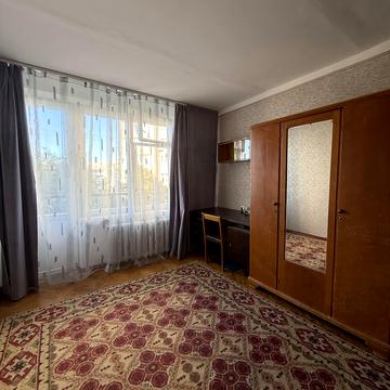Ломаківська вул. (Мічуріна), 2