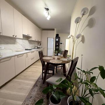 Продаж двокімнатної!