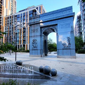 Джона Маккейна вул. (Івана Кудрі), 1