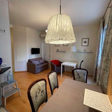 Сдам от Хозяина , 1 комн квартиру на Франц. Бульваре в Новом Доме