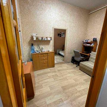 Продам 3 кв на Михайловской с АГВ., собственным погребом и двором.