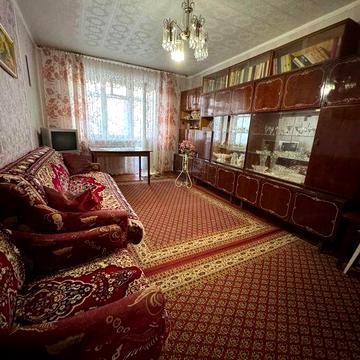 Здається в оренду квартира (м-н Райдуга) 2-й поверх