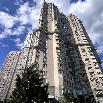Срібнокільська вул., 1