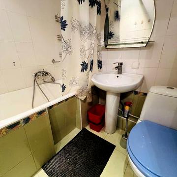 Сдам 1 к кв Уборевича 28/64, метро Героев Труда