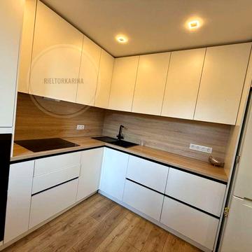 Продажа новой 4к кв/Центр-Никольская 80