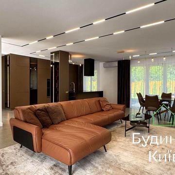 Гореничі Стоянка 270м2 будинок у лісовій частині.
