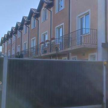 Таунхауз  1км від метро