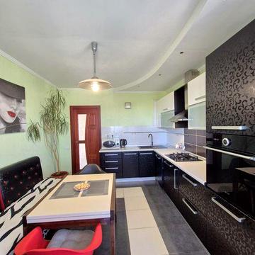 Продам 3-х кімнатну квартиру 103м2 з ремонтом, газ Чабани/Теремки/Київ