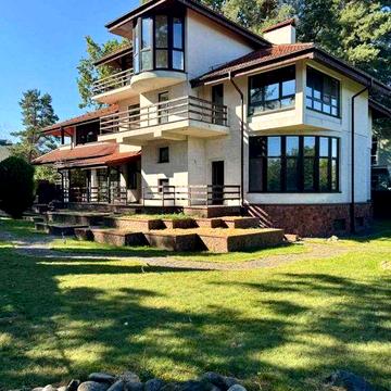 Продаж ПРЕМІУМ будинку з власним басейном та садом у м. Київ