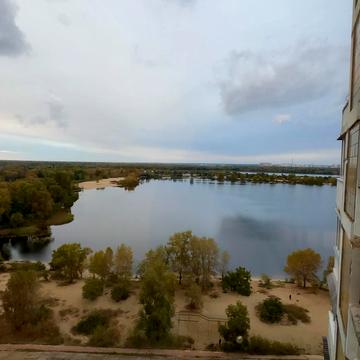 Прирічна вул., 37